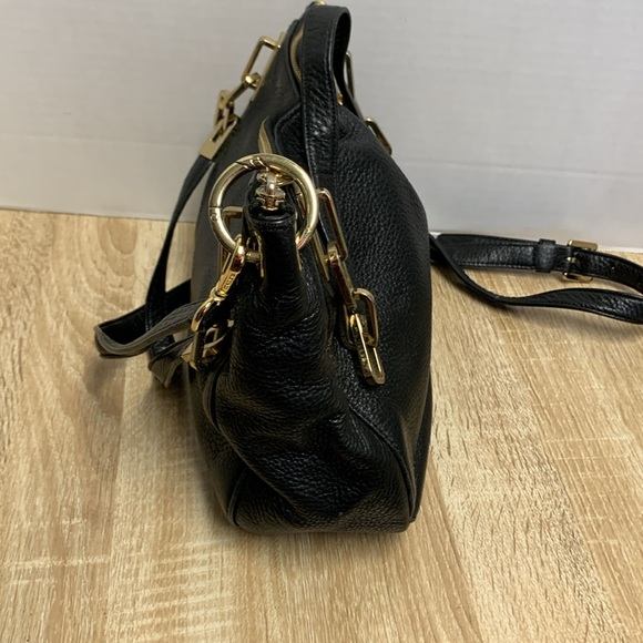 Michael Kors Black pebbled leather bag with metal monogram - Picture 3 of 10